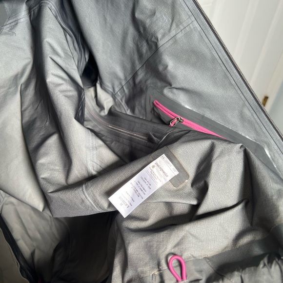 Patagonia super alpine goretex jacket - Picture 9 of 13